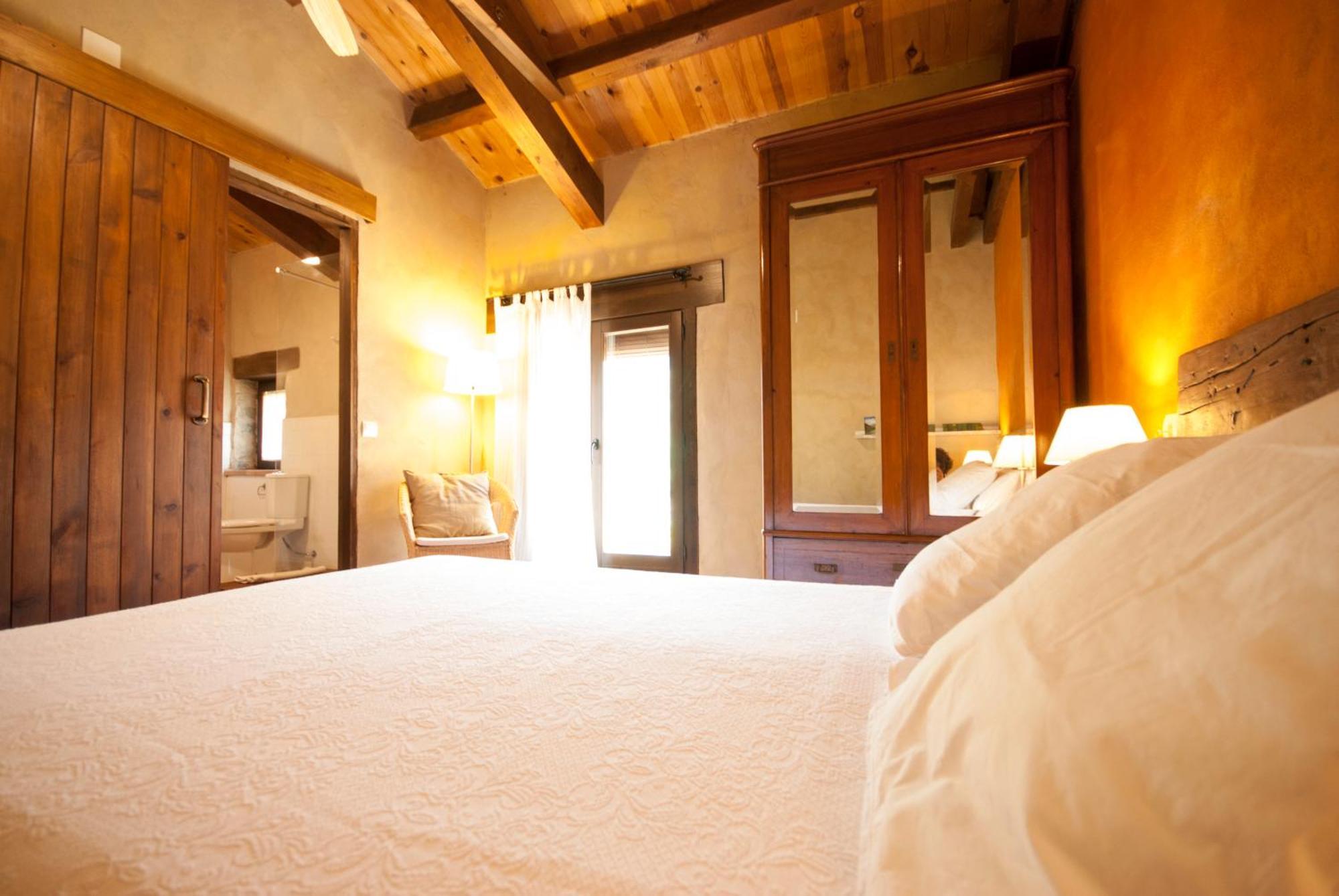O Chardinet D'A Formiga Guest House อาอินซา ภายนอก รูปภาพ